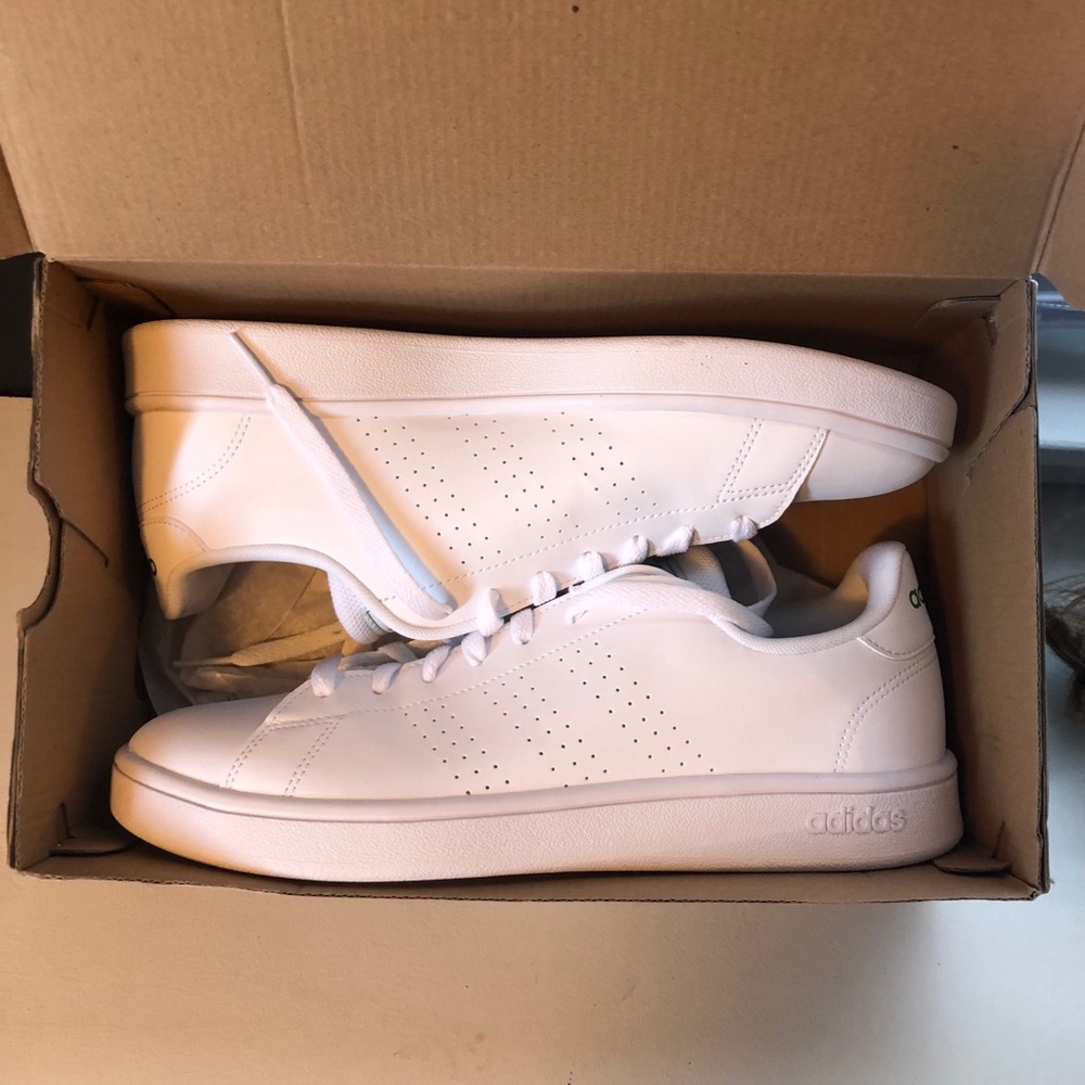 Adidas Advantage Base